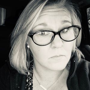 Meet your Posher, Rena